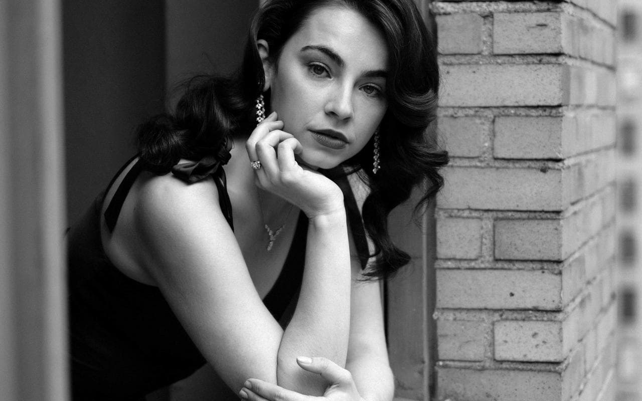 Stella Cole