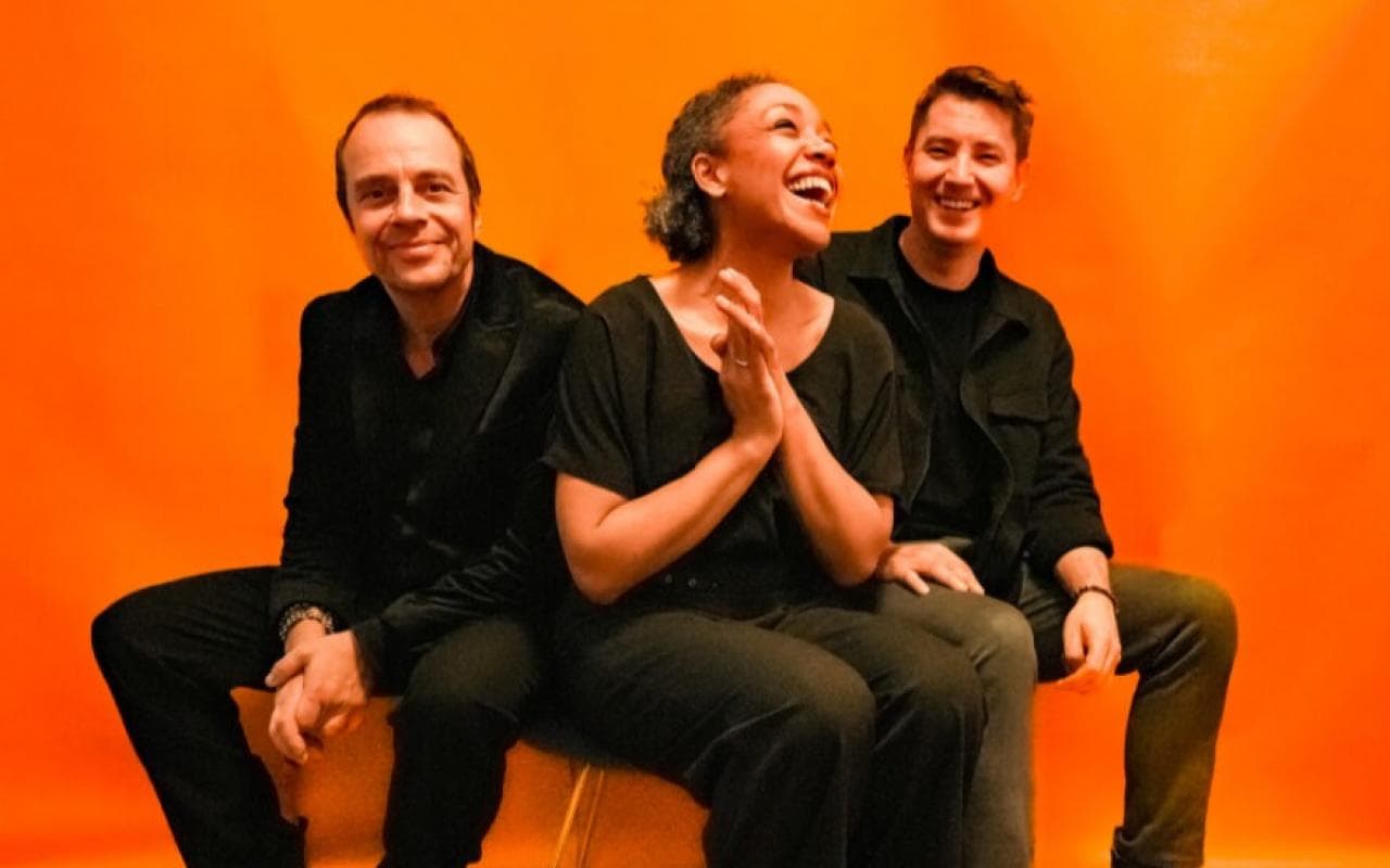 Fola Dada - Joo Kraus - Martin Meixner - Christmas Serenade